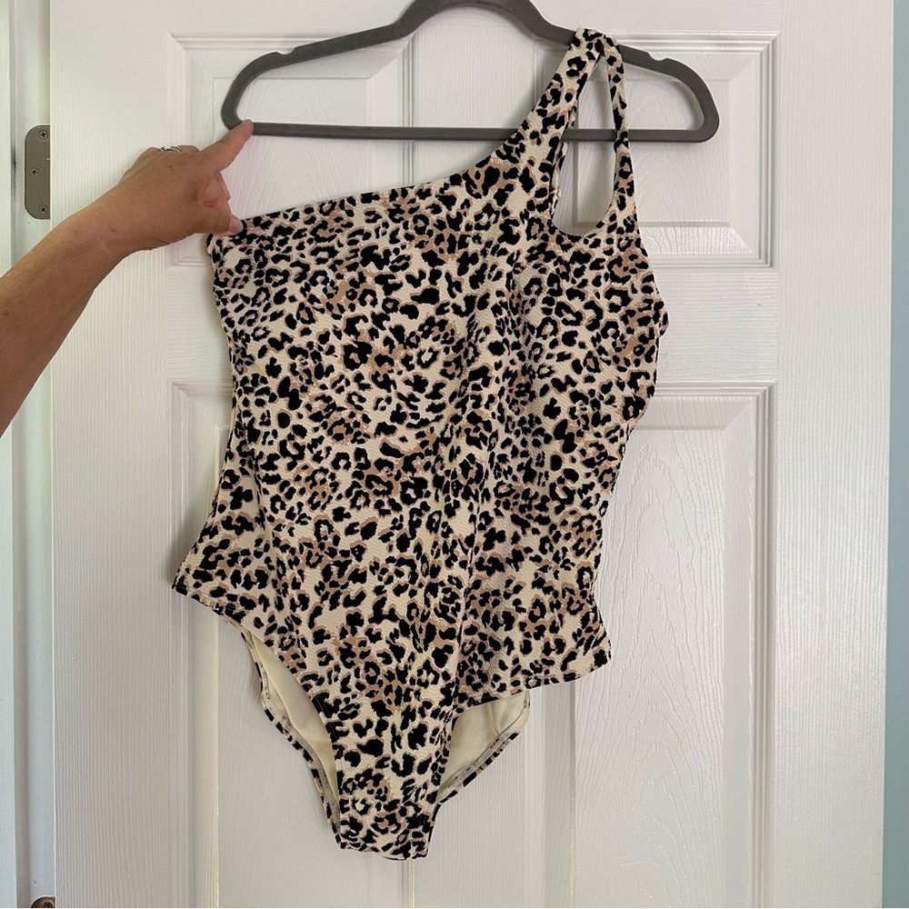 2X leopard print one-shoulder one piece bathing suit